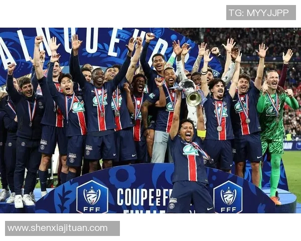 巴黎圣日耳曼表现出色,击败里尔豪取法甲四连胜,领跑积分榜 巴黎圣日耳曼表现出色,击败里尔豪取法甲四连胜,领跑积分榜