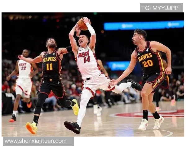 热火队全队表现不佳,季后赛遭遇连败 热火队全队表现不佳,季后赛遭遇连败