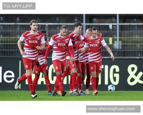 赫尔塔柏林与杜塞尔多夫激烈对抗争取宝贵1分 赫尔塔柏林与杜塞尔多夫激烈对抗争取宝贵1分